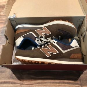 New Balance size 7.5 classics traditionnells